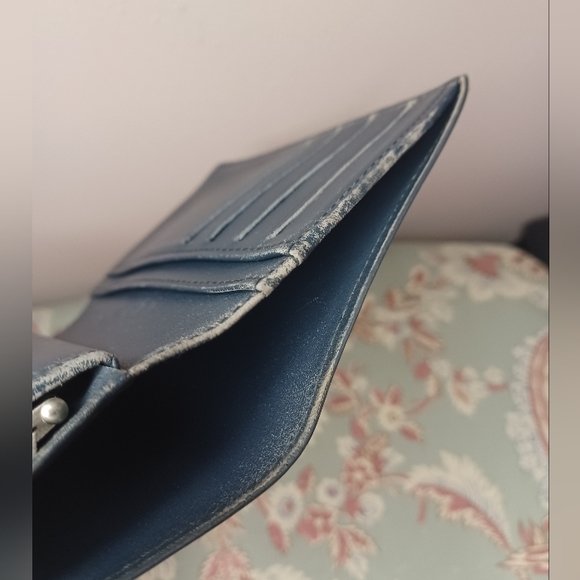 Louis Vuitton Blue Monogram Vernis French Purse Compact Kisslock Wallet - Picture 14 of 16